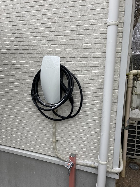 横浜市保土ヶ谷区テスラ―製EV充電器設置