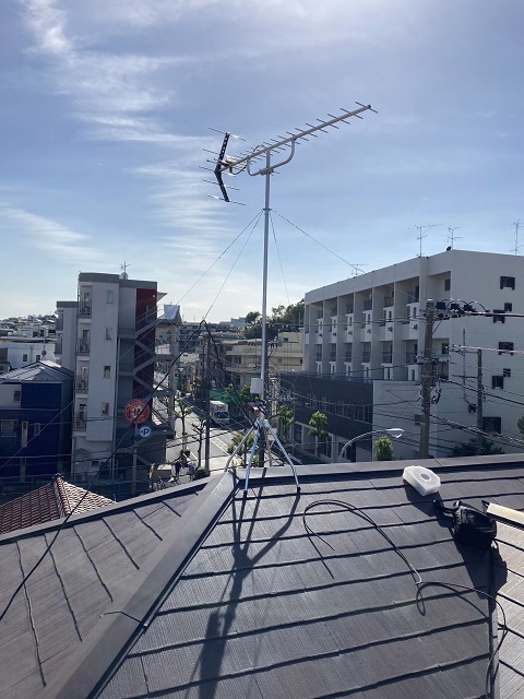 UHFとは? UHFとは?