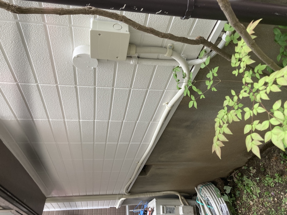 PF管LAN配線室外側 PF管LAN配線室外側